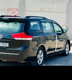 تۆیۆتا سیانا